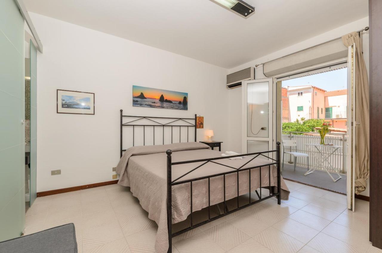 Marina D'Agro Residence Santa Teresa Di Riva Eksteriør billede
