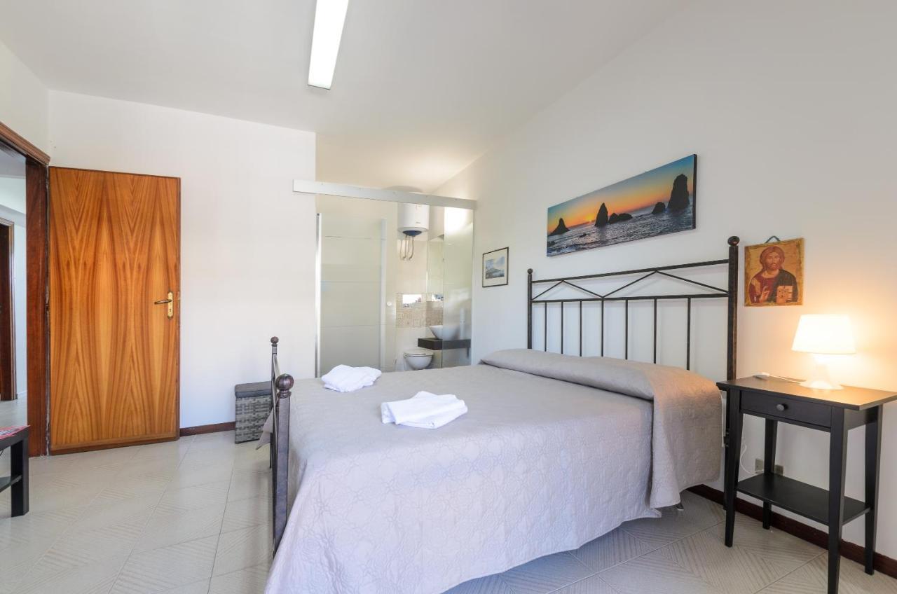 Marina D'Agro Residence Santa Teresa Di Riva Eksteriør billede