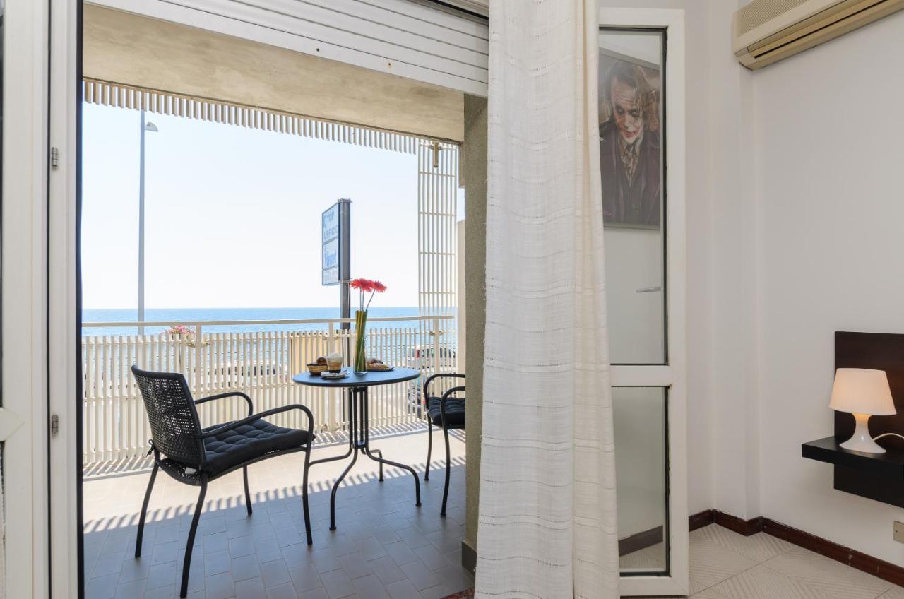 Marina D'Agro Residence Santa Teresa Di Riva Eksteriør billede