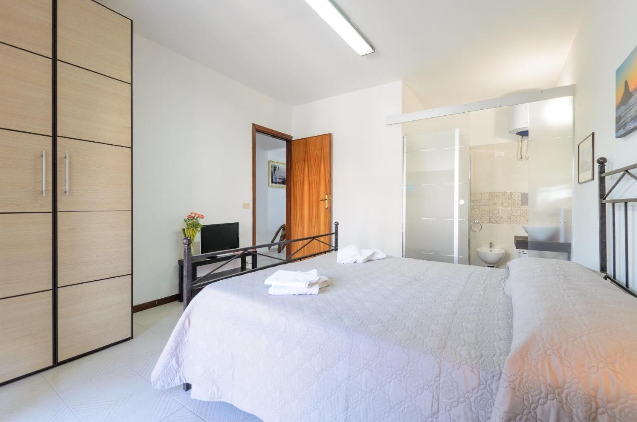 Marina D'Agro Residence Santa Teresa Di Riva Eksteriør billede