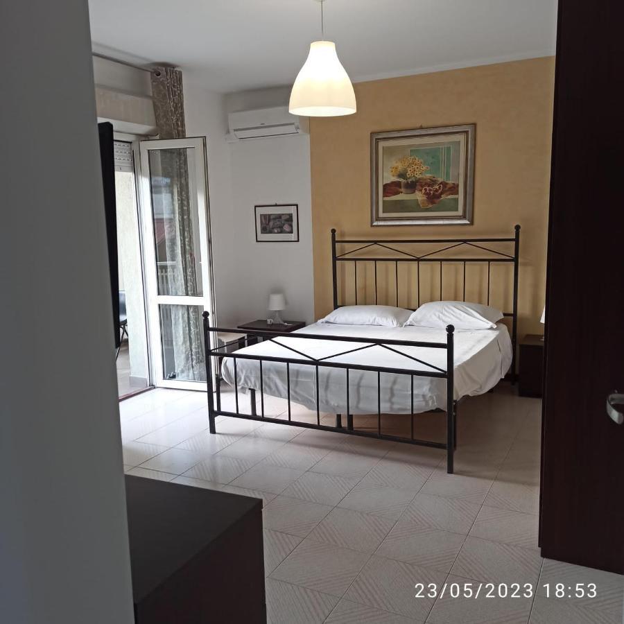 Marina D'Agro Residence Santa Teresa Di Riva Eksteriør billede